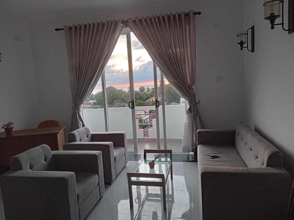 Para Inn Residence Dehiwala-Mount Lavinia Buitenkant foto